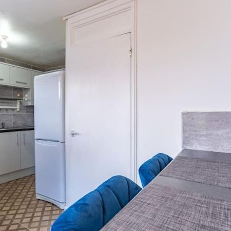 Spacious Flat In West Midlands Бирмингам Екстериор снимка