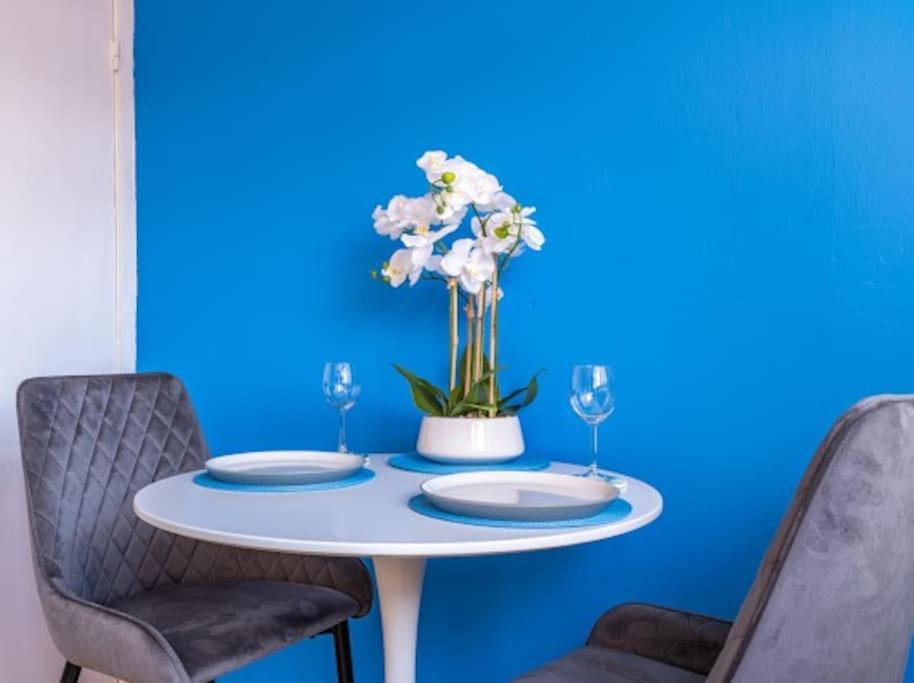 Spacious Flat In West Midlands Бирмингам Екстериор снимка