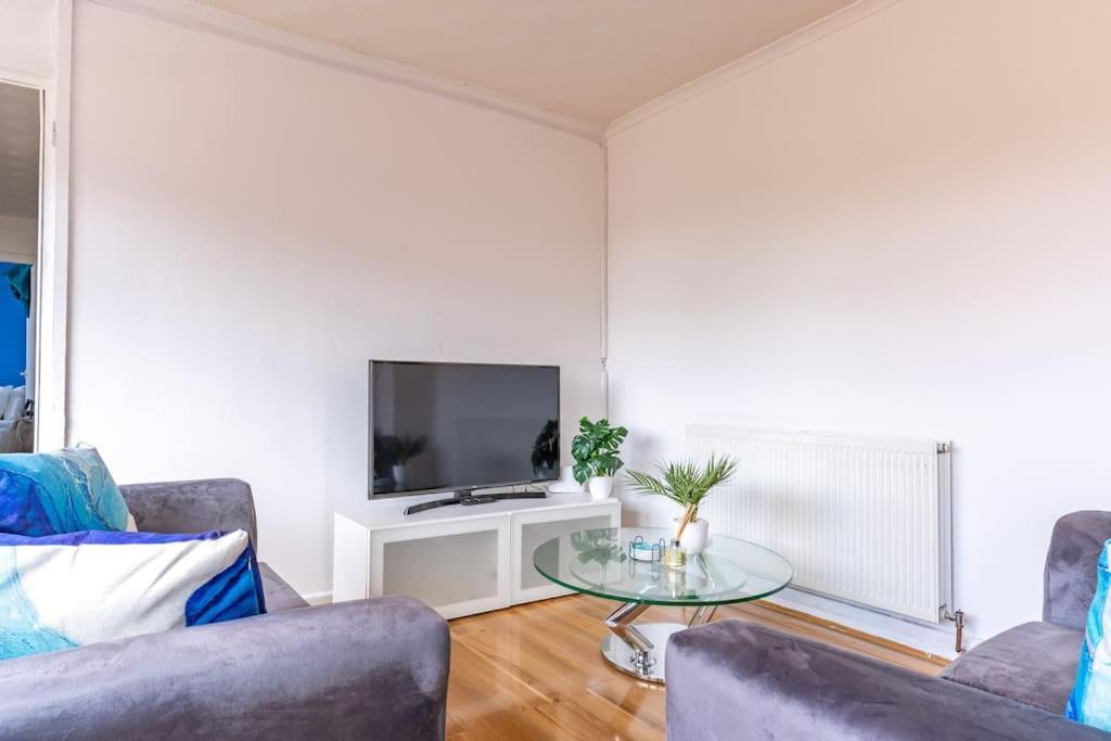 Spacious Flat In West Midlands Бирмингам Екстериор снимка