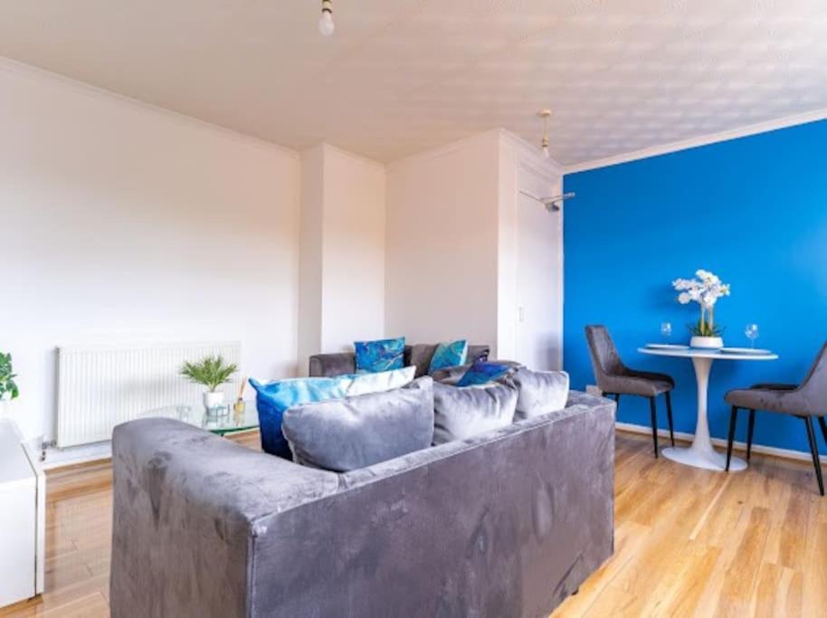 Spacious Flat In West Midlands Бирмингам Екстериор снимка